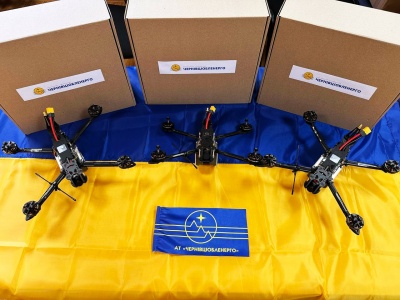 ChernivtsiOblenergo delivers FPV drones to their colleagues serving in the Armed Forces of Ukraine